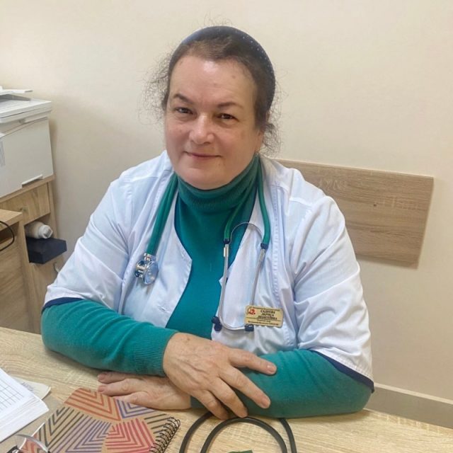 Садкова Лариса Леонтіївна